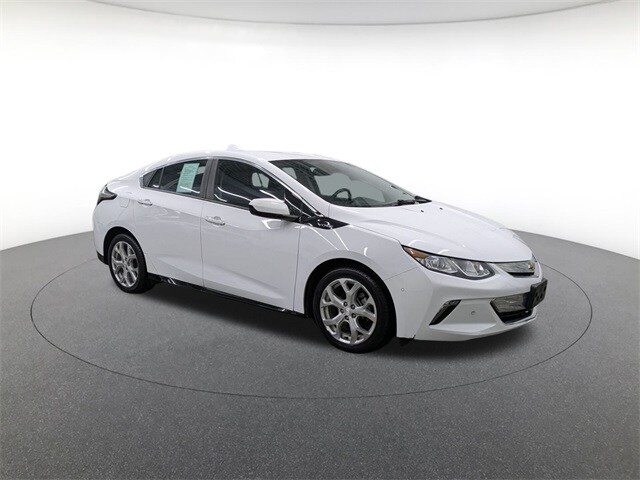 2017 Chevrolet Volt Premier photo 2