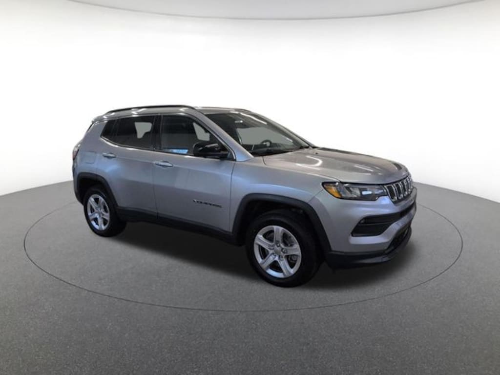 Used 2023 Jeep Compass Latitude SUV