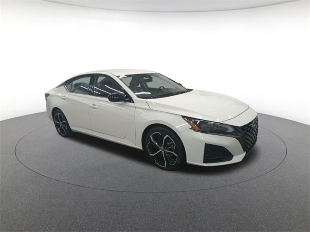 Used 2023 Nissan Altima 2.5 SR Sedan
