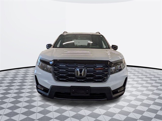 2022 Honda Passport TrailSport photo 2