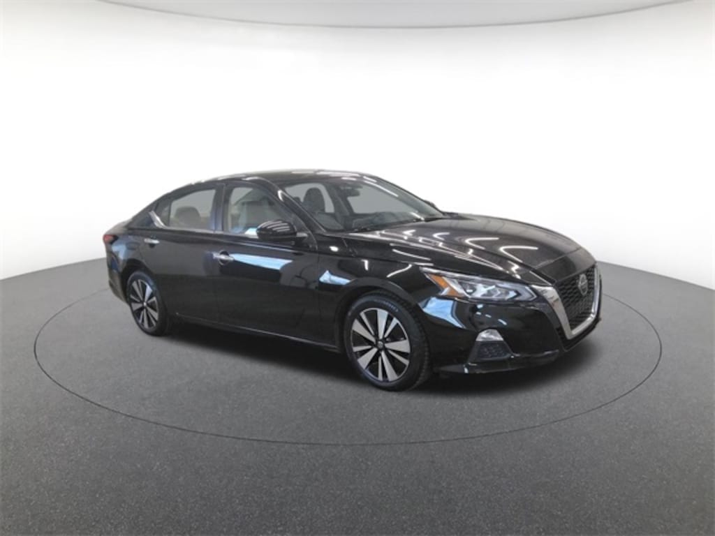 Used 2021 Nissan Altima 2.5 SV Sedan