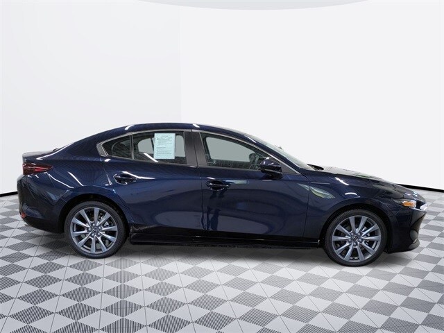 2025 Mazda Mazda3 2.5 s Preferred photo 4
