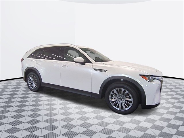 2024 Mazda CX-90 Preferred photo 2
