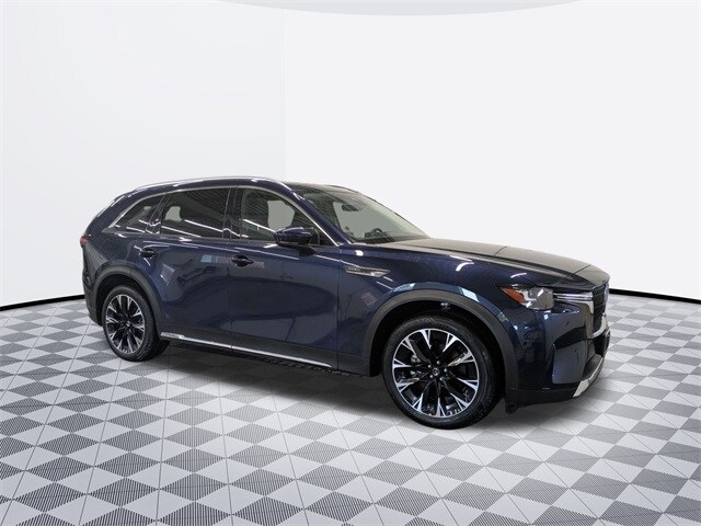 2024 Mazda CX-90 Premium photo 3