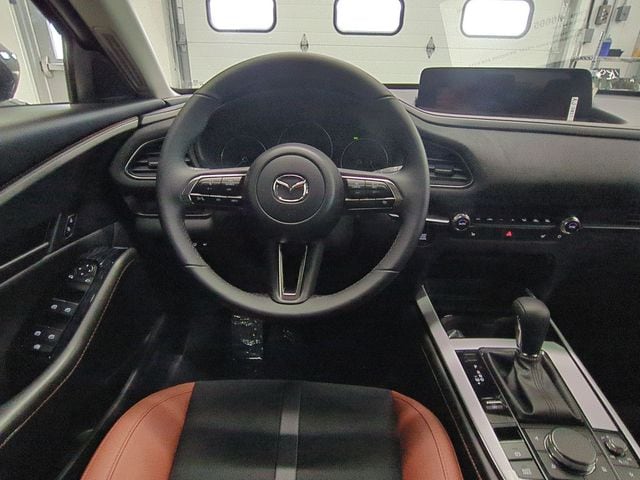 2025 Mazda CX-30 Carbon Turbo - Photo 8