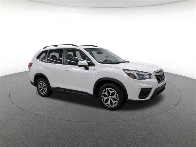 2021 Subaru Forester Premium photo 3
