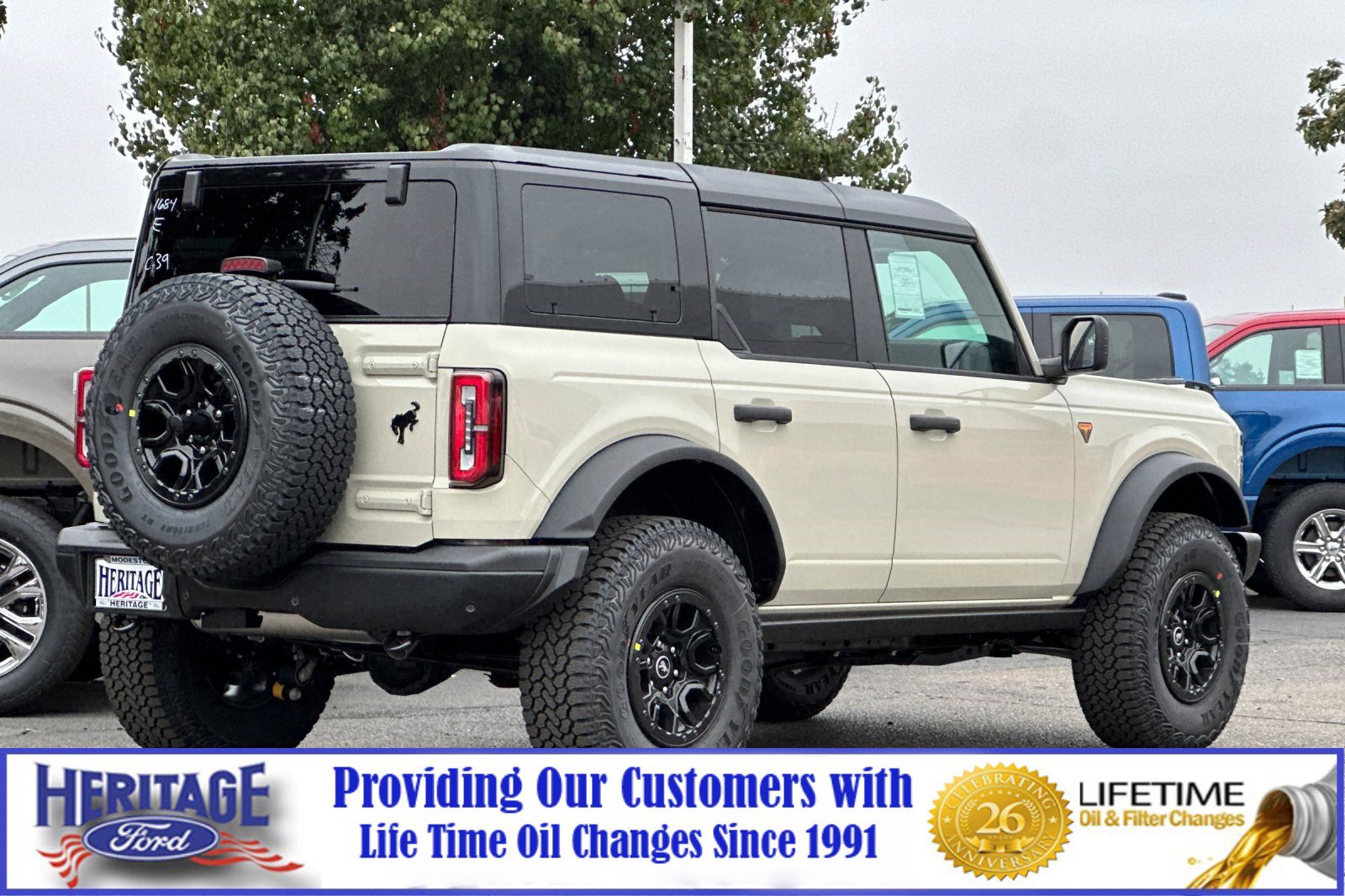 2025 Ford Bronco Badlands photo 3