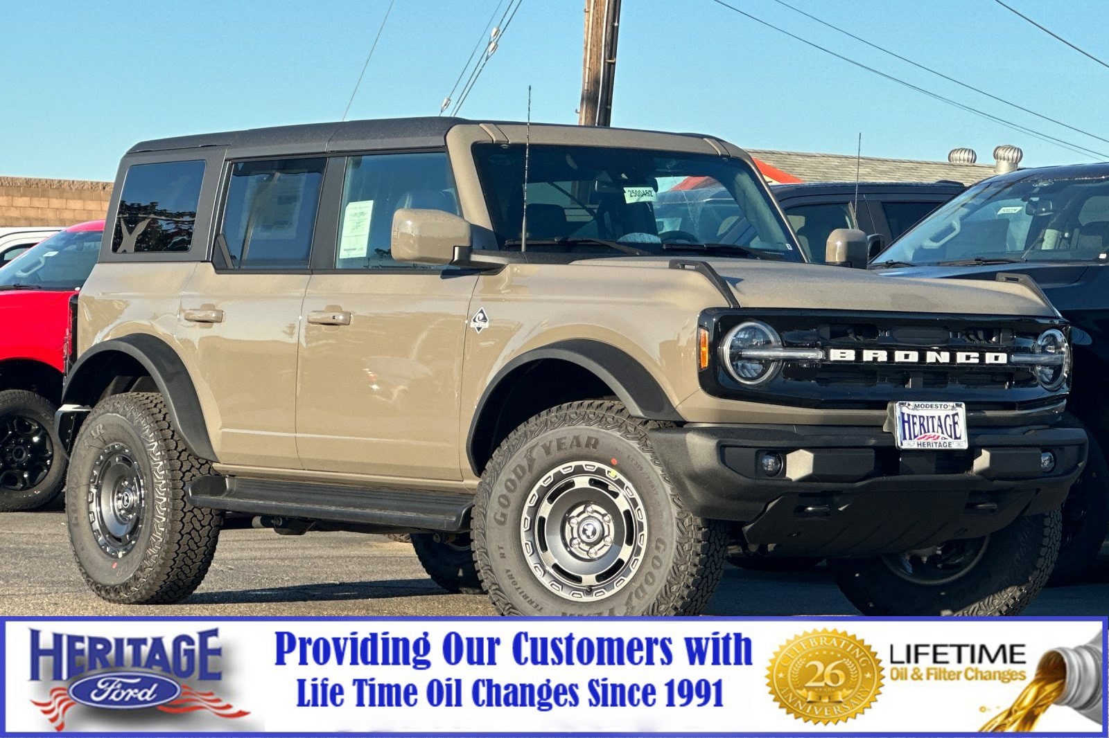 2025 Ford Bronco 4-Door Outer Banks's photo