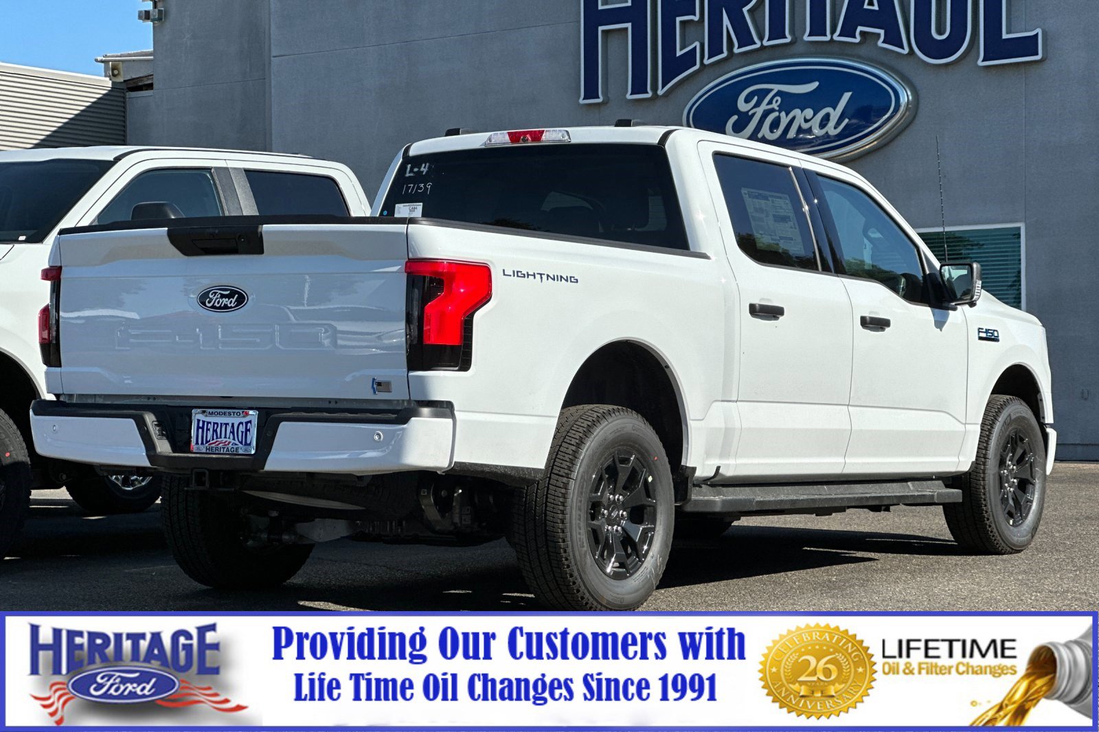 2025 Ford F-150 Lightning XLT photo 3