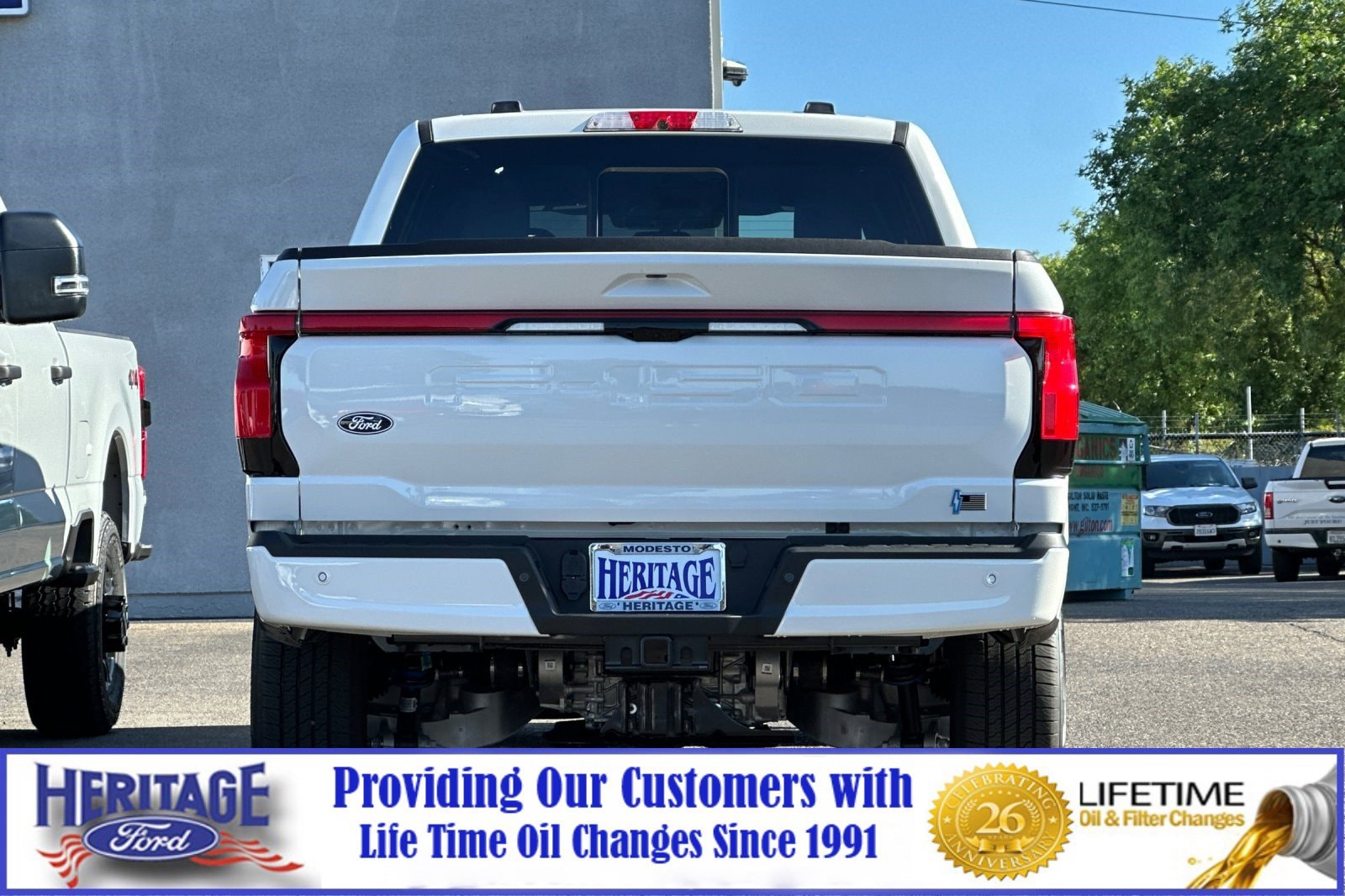 2025 Ford F-150 Lightning Lariat photo 4
