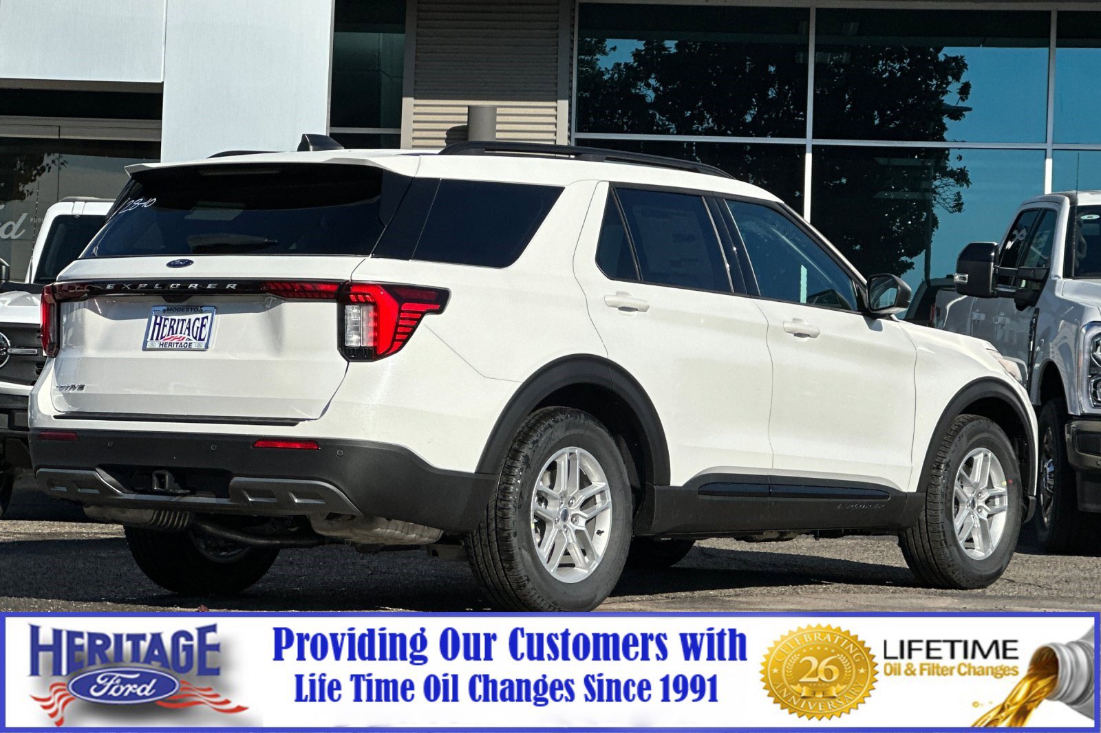 2026 Ford Explorer photo 3