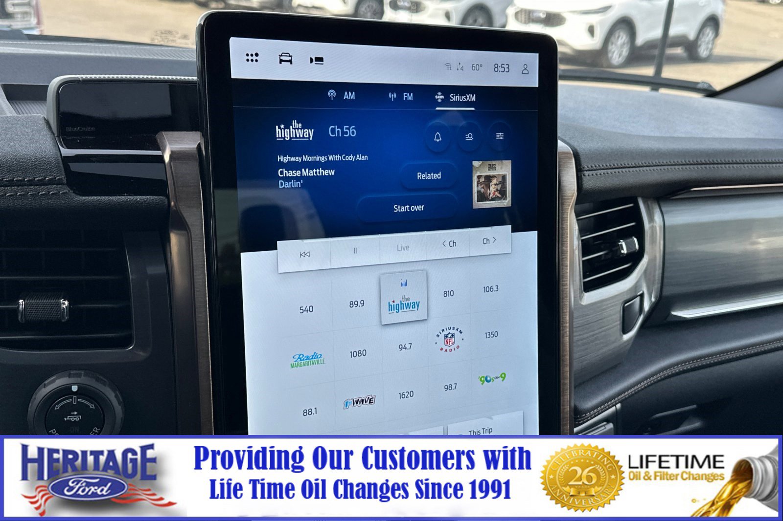 2025 Ford F-150 Lightning Lariat photo 13