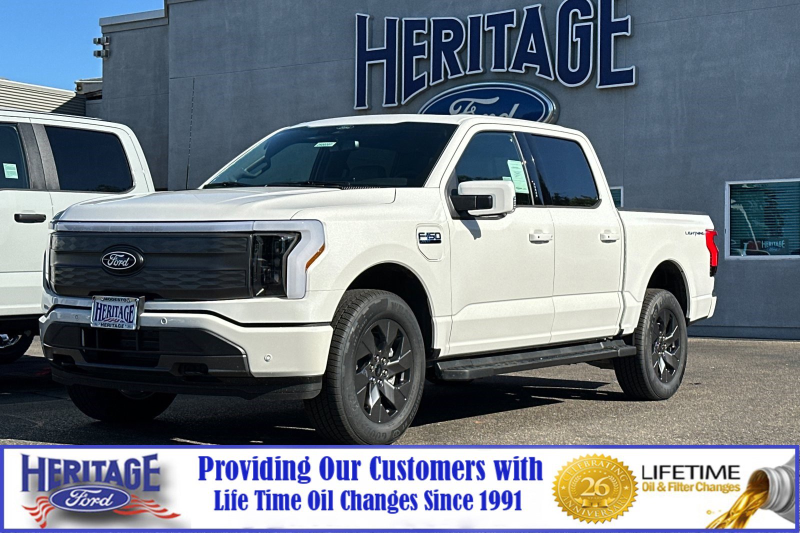 2025 Ford F-150 Lightning Lariat photo 7
