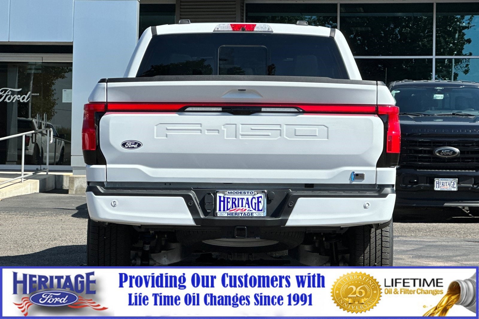 2025 Ford F-150 Lightning Lariat photo 4