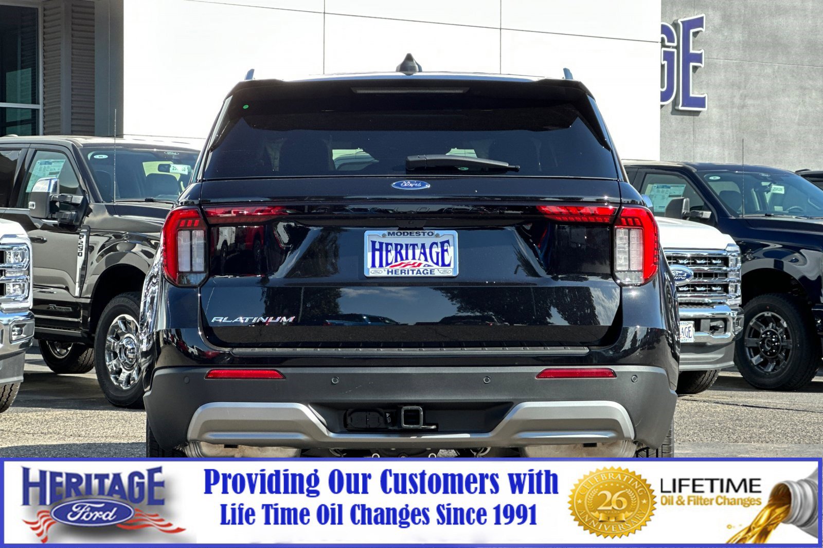 2025 Ford Explorer Platinum photo 2