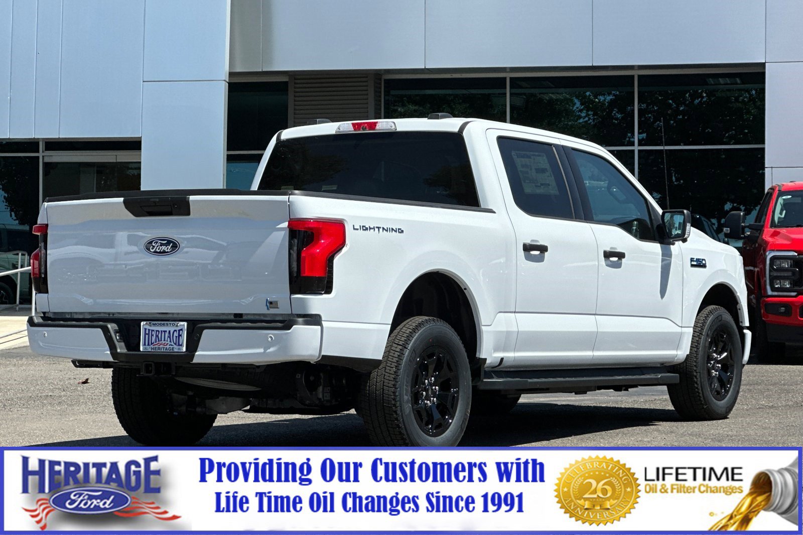 2025 Ford F-150 Lightning XLT photo 3