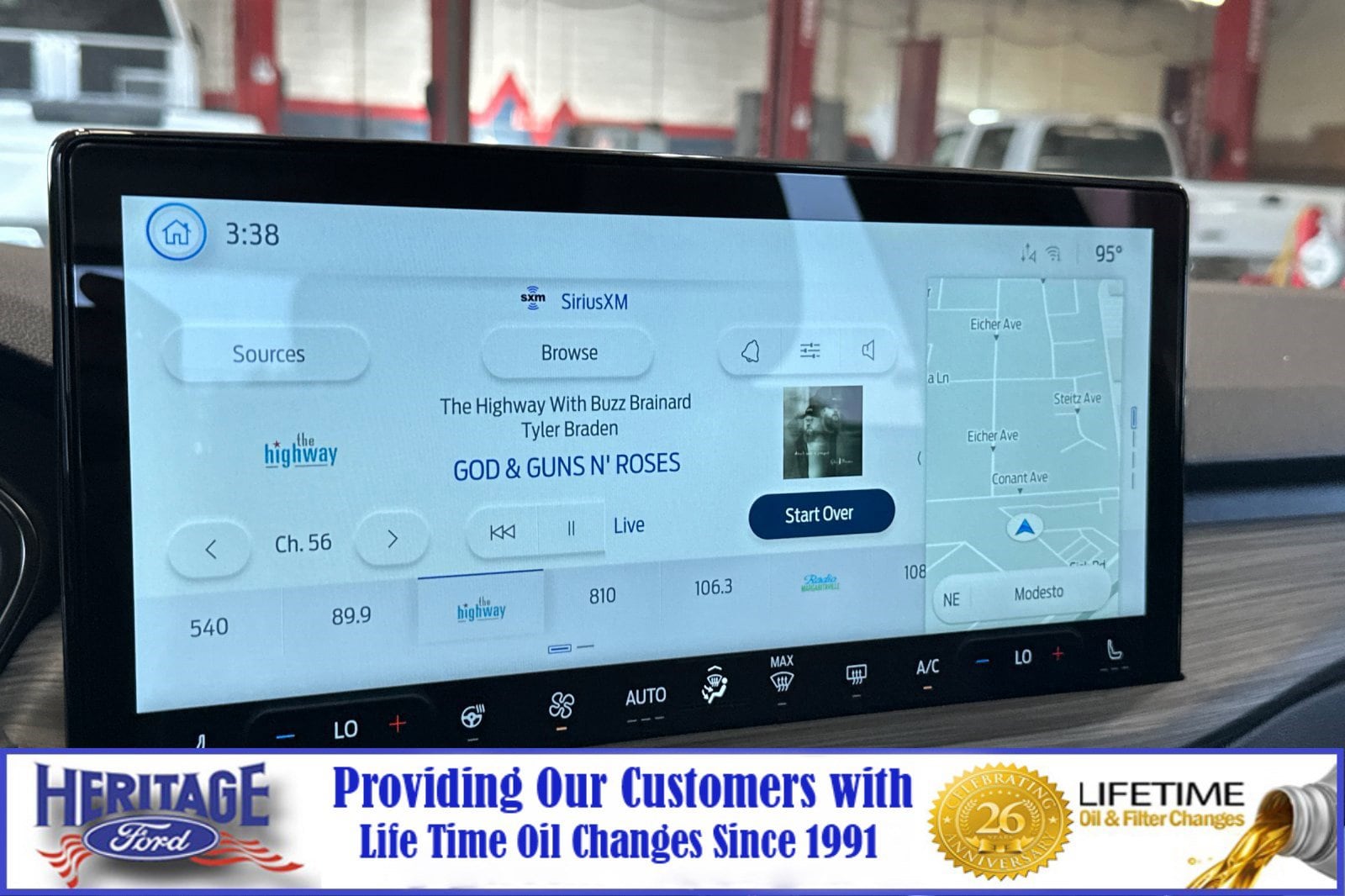 2025 Ford Escape Plug-in hybrid PHEV - Photo 14