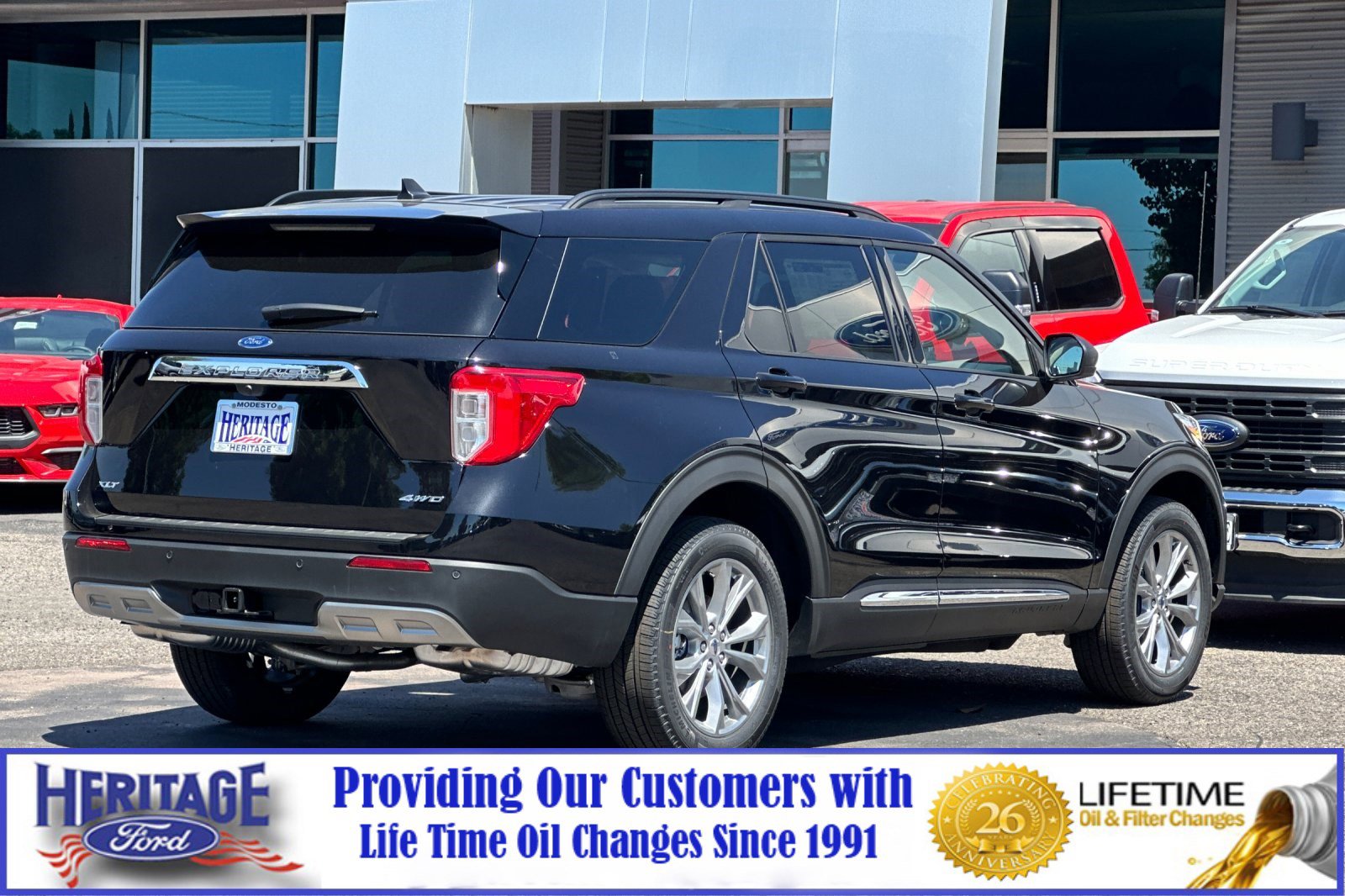 2024 Ford Explorer XLT photo 2