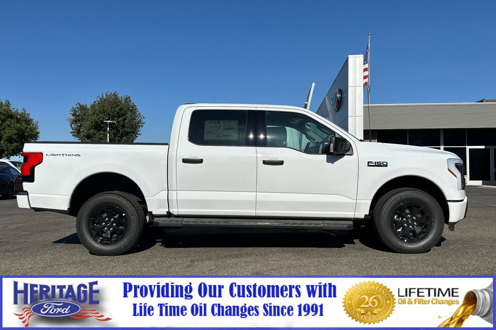 2025 Ford F-150 Lightning XLT photo 2