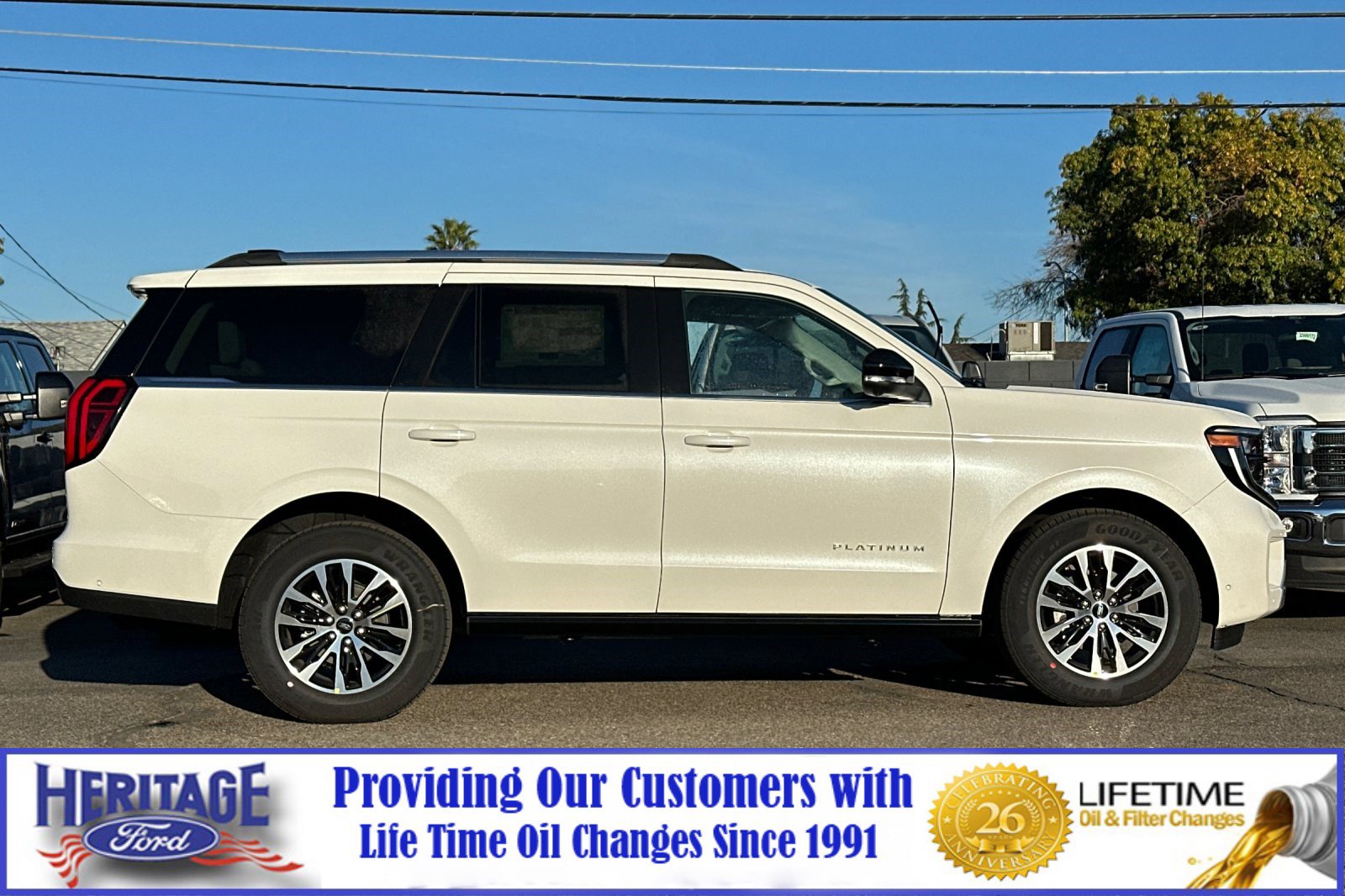 2025 Ford Expedition Platinum photo 2