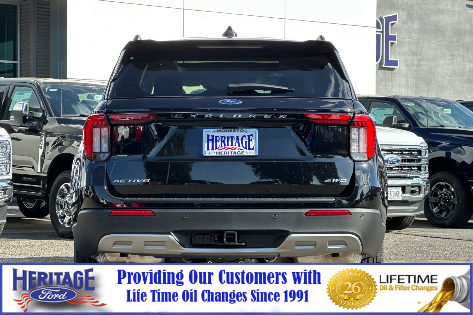 2025 Ford Explorer photo 4