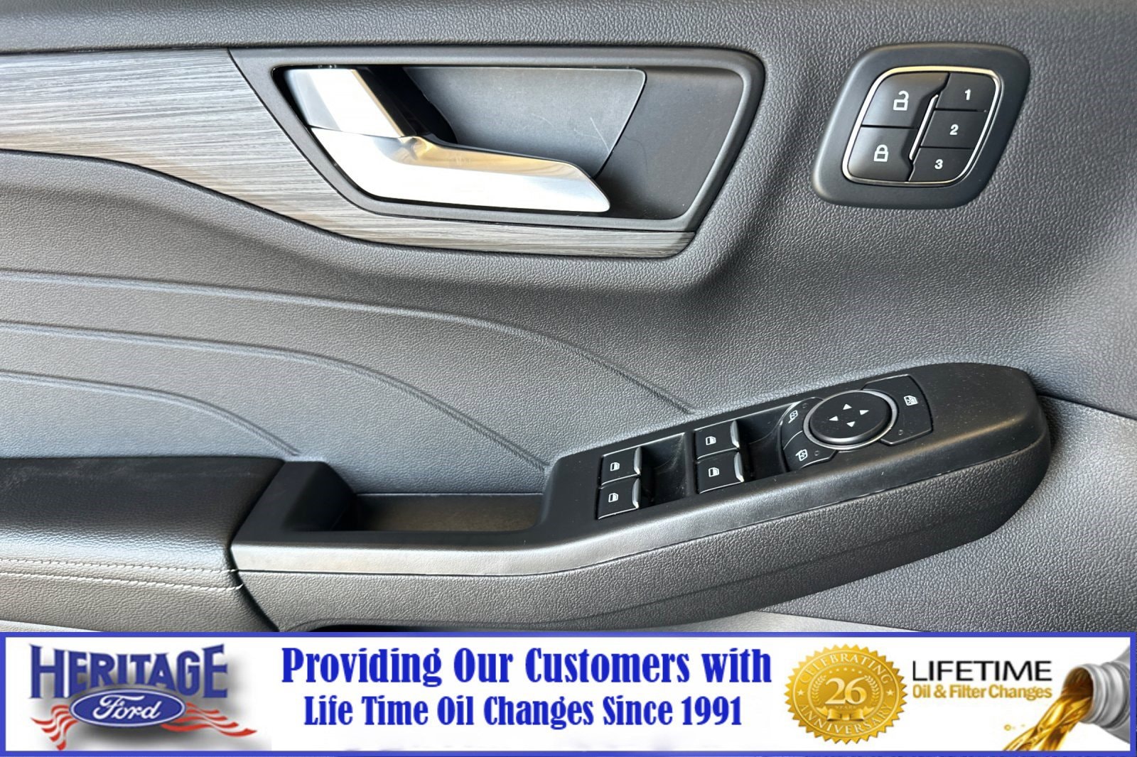 2025 Ford Escape Plug-in hybrid PHEV - Photo 7