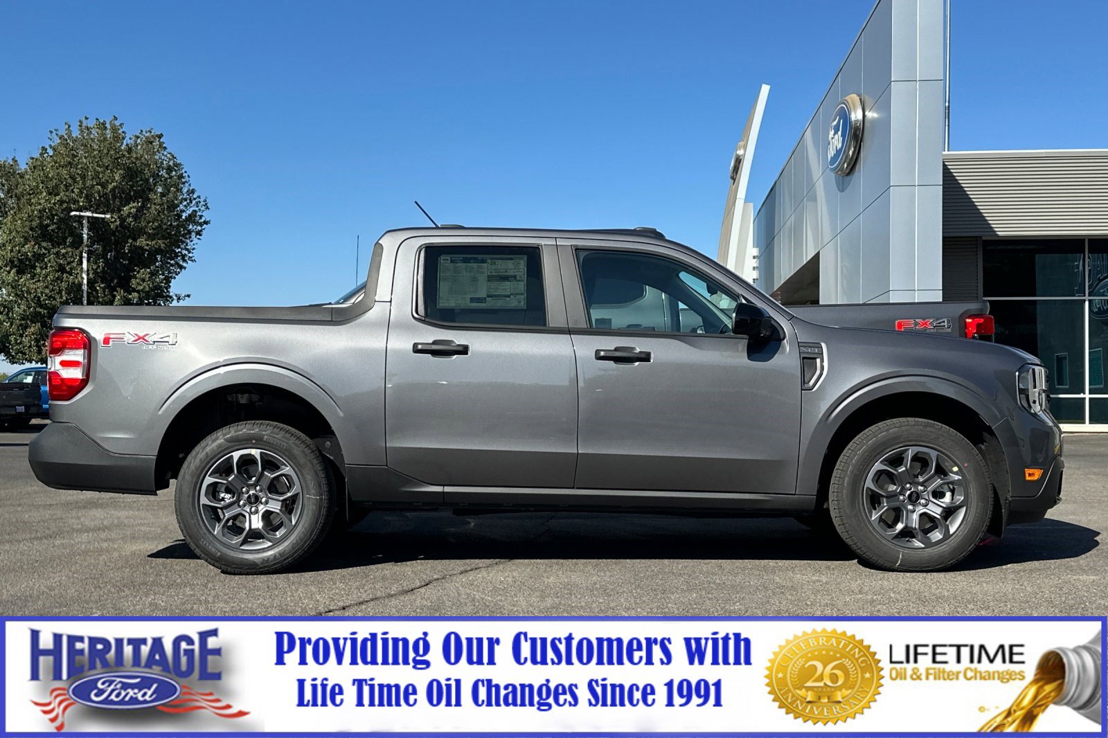 2025 Ford Maverick XLT photo 2