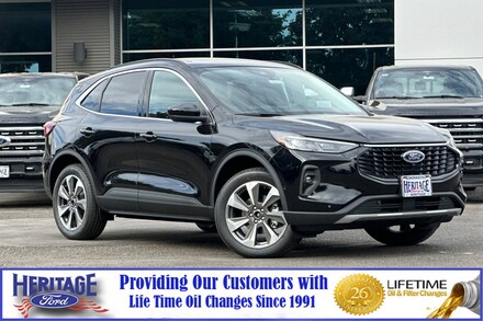 Featured New 2024 Ford Escape Platinum Platinum AWD for Sale in Modesto, CA