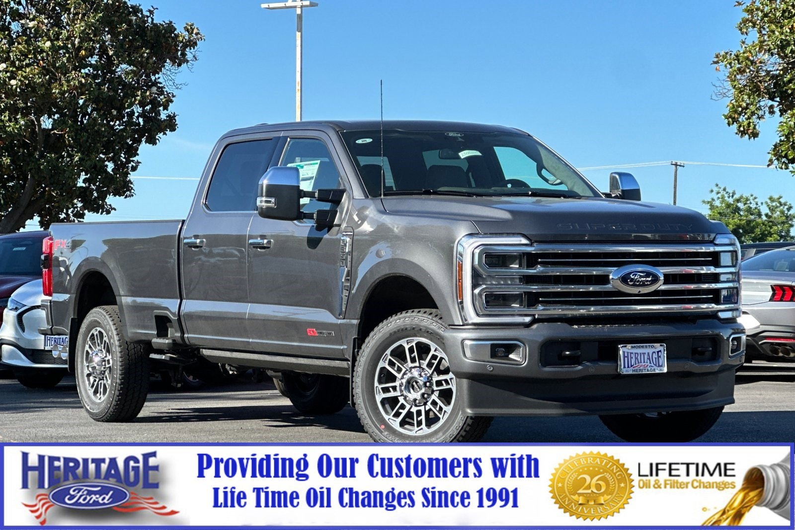 2025 Ford F-350 Super Duty Platinum's photo