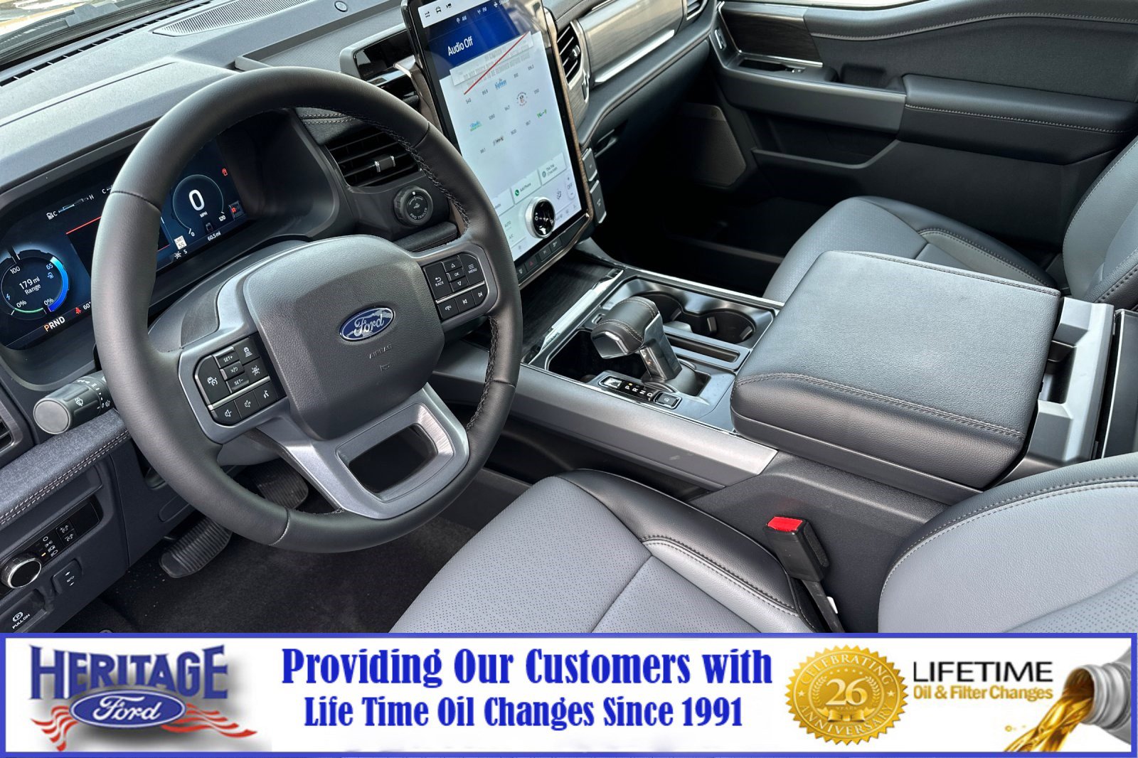 2025 Ford F-150 Lightning Lariat photo 6