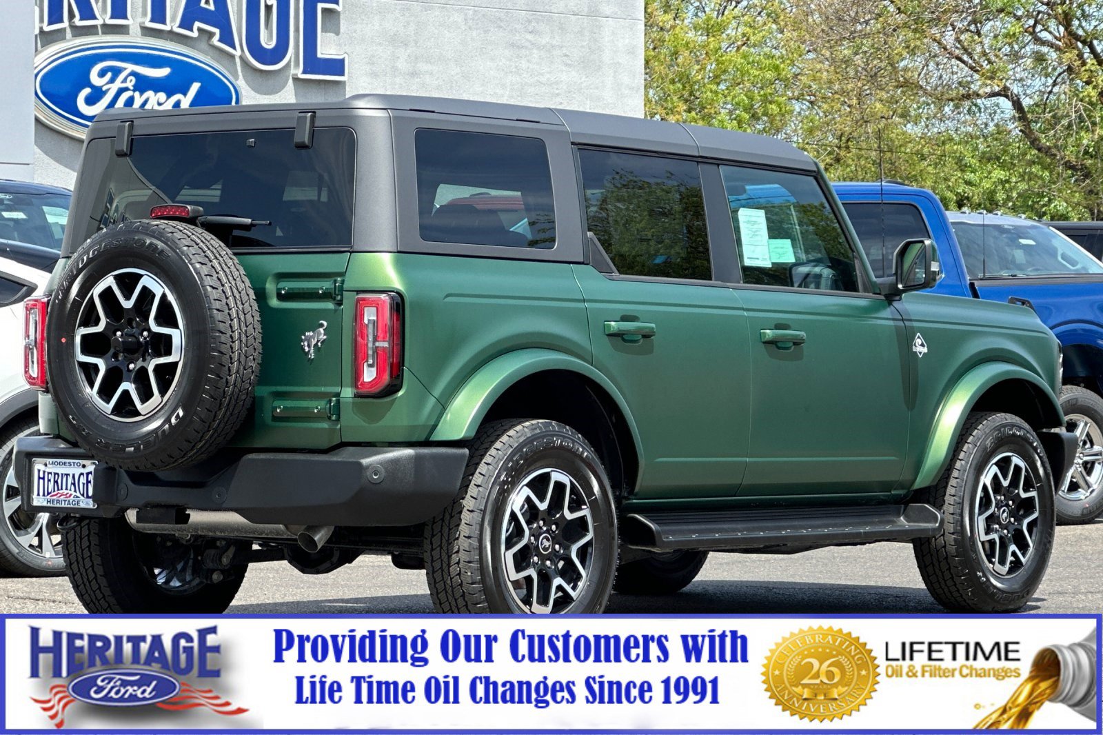 2025 Ford Bronco Outer Banks photo 3