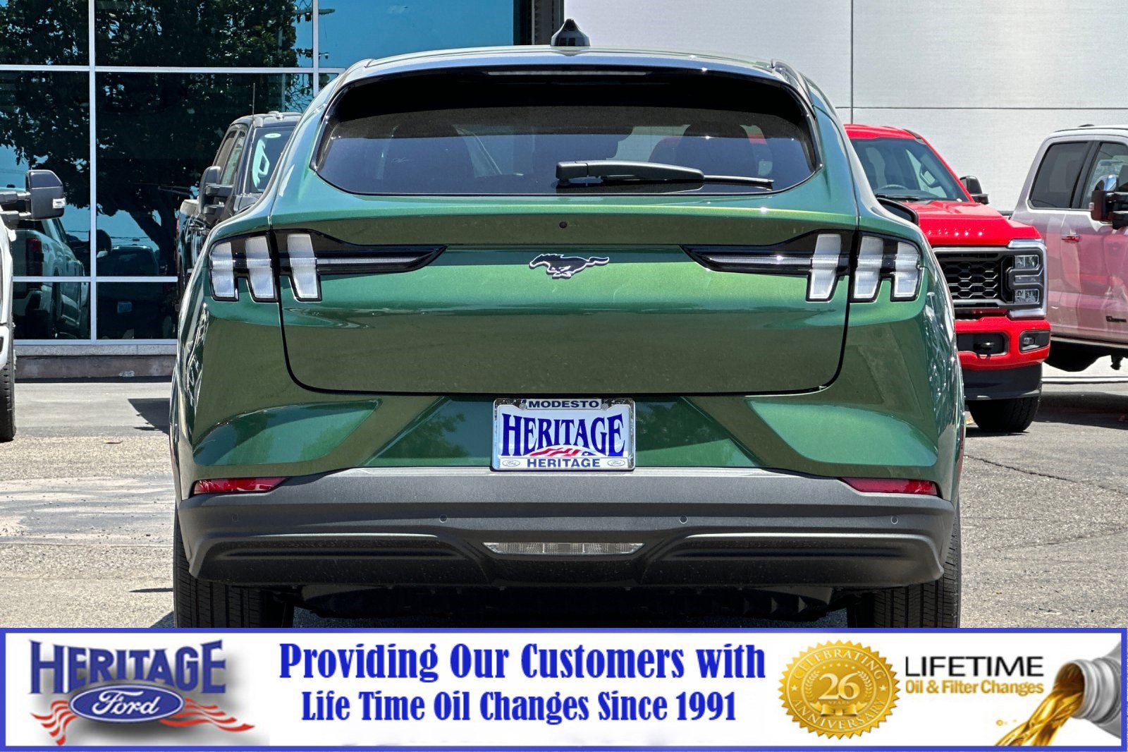 2025 Ford Mustang Mach-E Premium photo 3