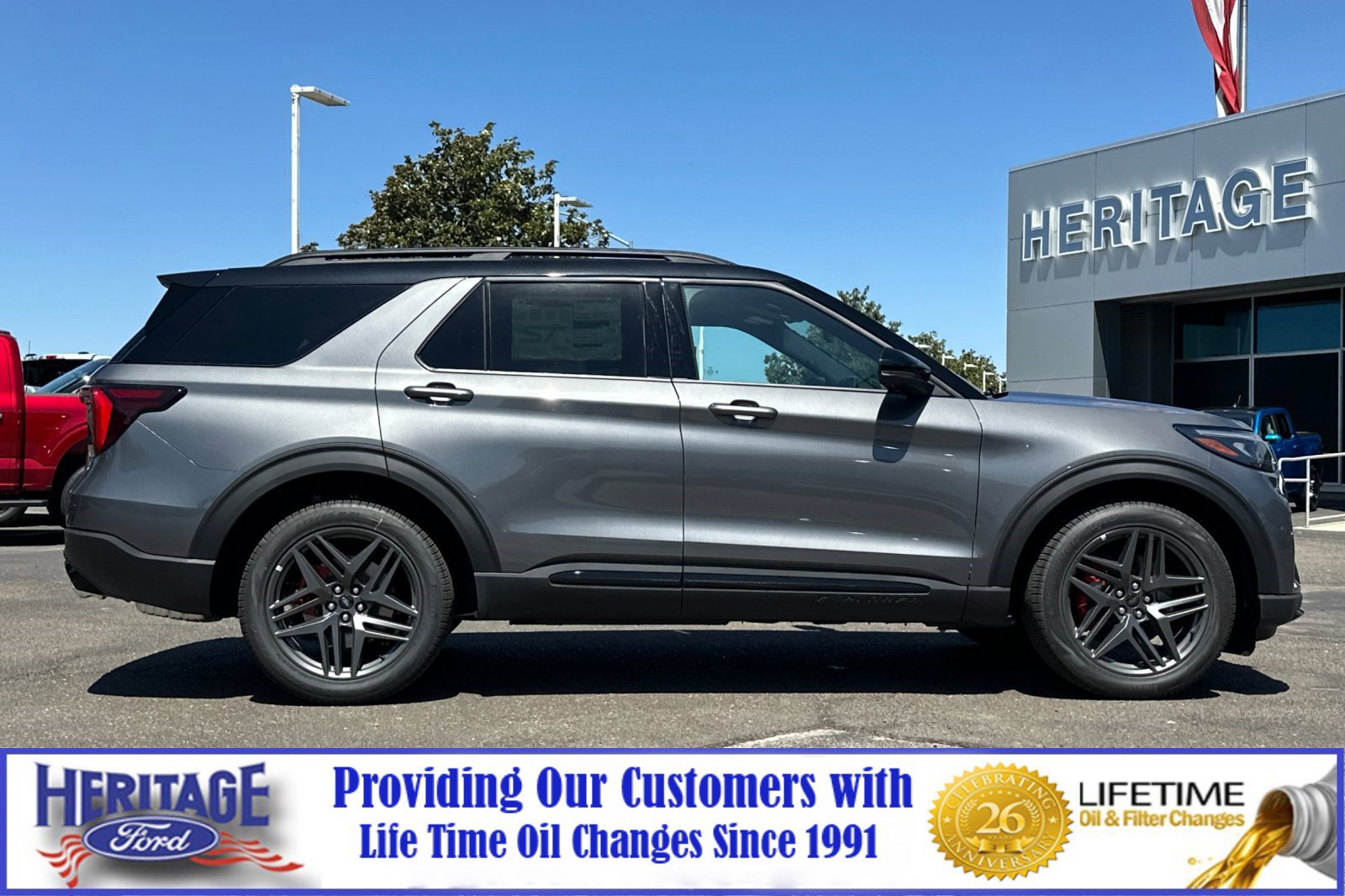 2025 Ford Explorer ST photo 2