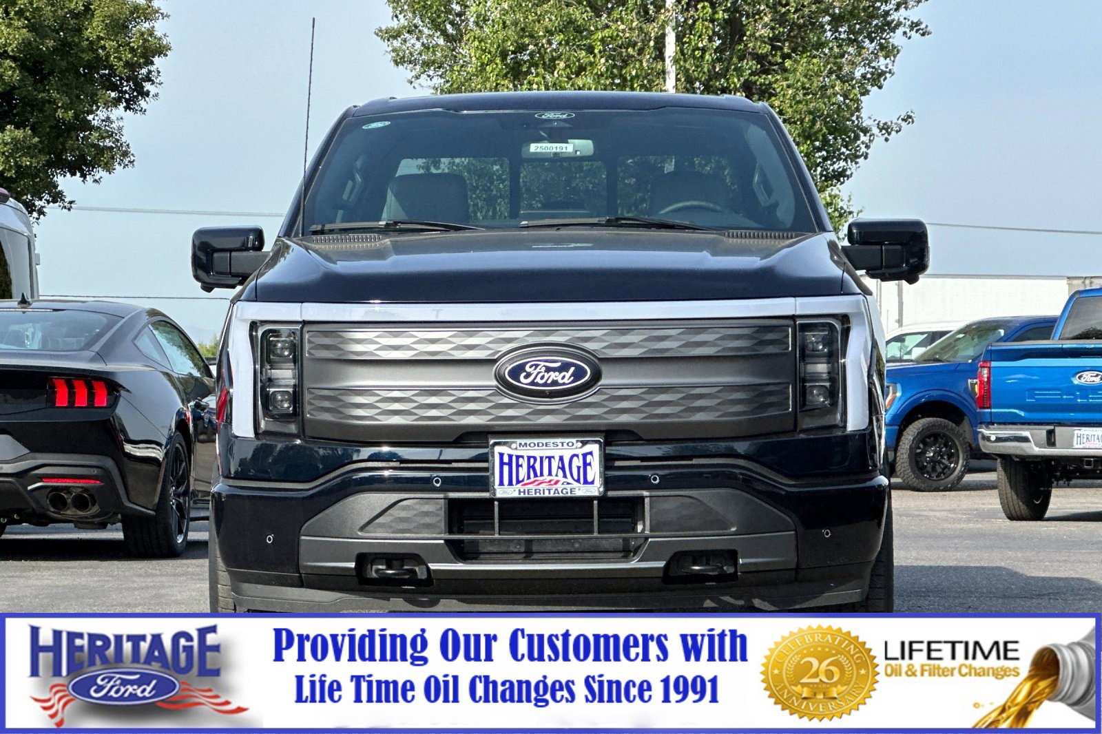 2025 Ford F-150 Lightning Lariat photo 5