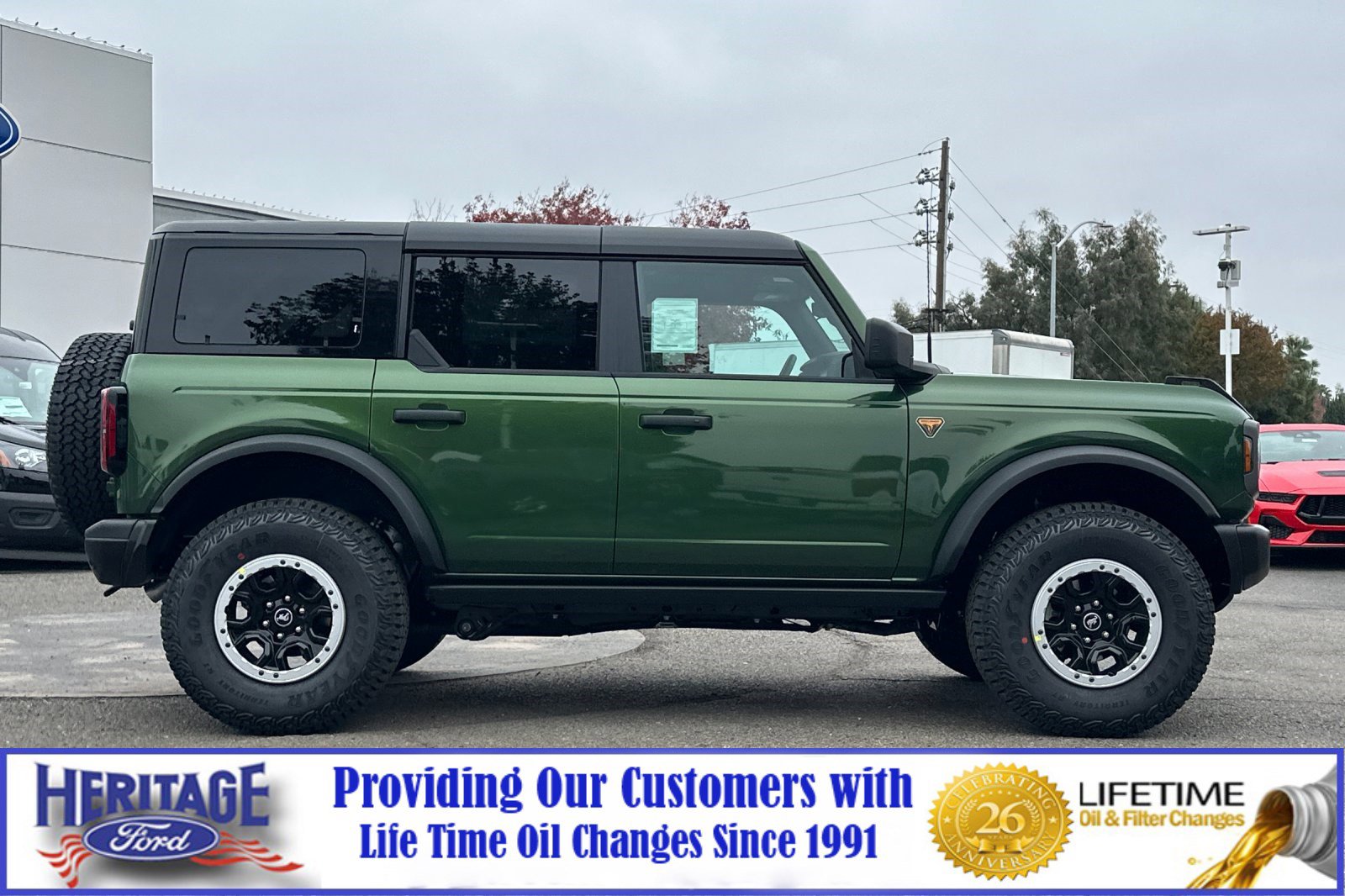 2025 Ford Bronco Badlands photo 2