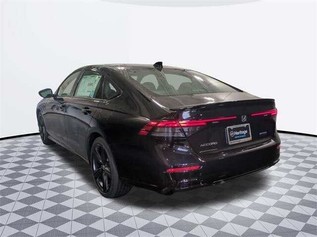 2025 Honda Accord Hybrid Sport-L photo 3