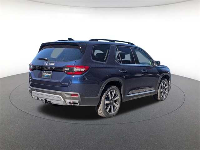 2025 Honda Pilot Touring photo 3