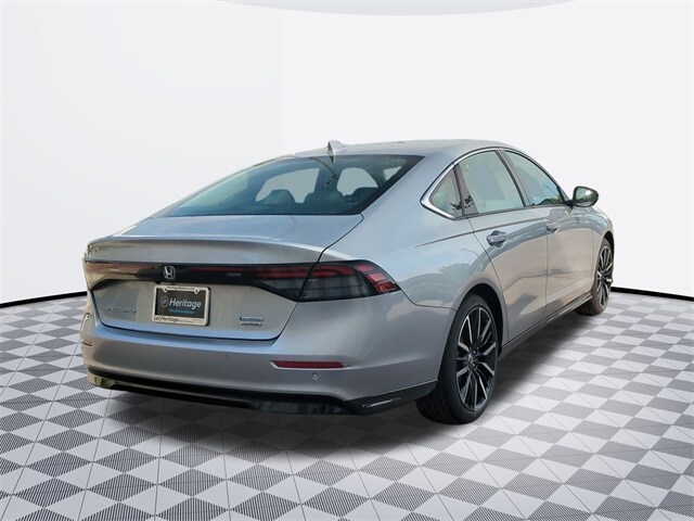 2025 Honda Accord Hybrid Touring photo 3