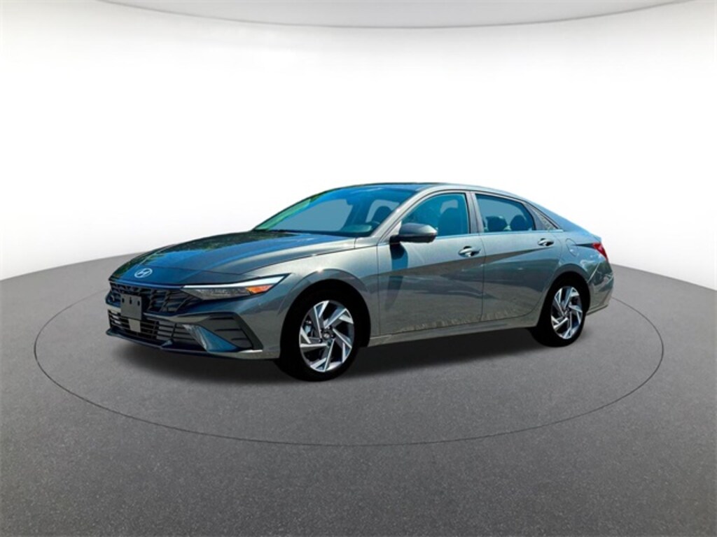 New 2025 Hyundai Elantra Limited Sedan