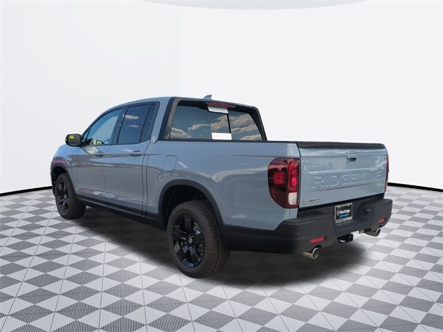 2025 Honda Ridgeline Black Edition photo 2