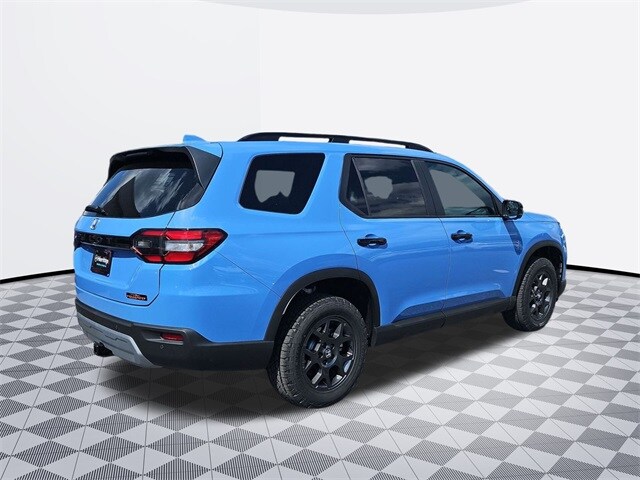 2025 Honda Pilot TrailSport photo 2