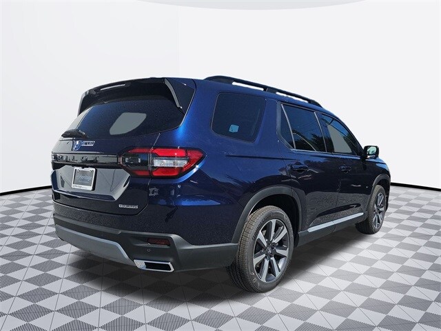 2025 Honda Pilot Touring photo 3