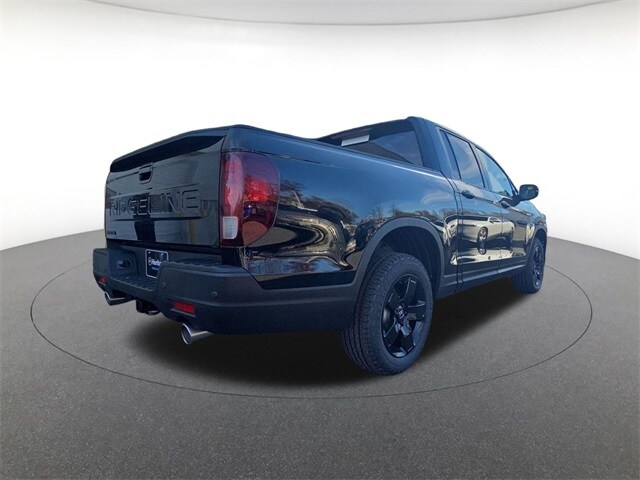 2026 Honda Ridgeline Black Edition photo 4