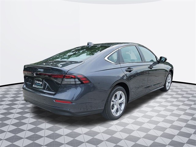 2025 Honda Accord LX photo 4