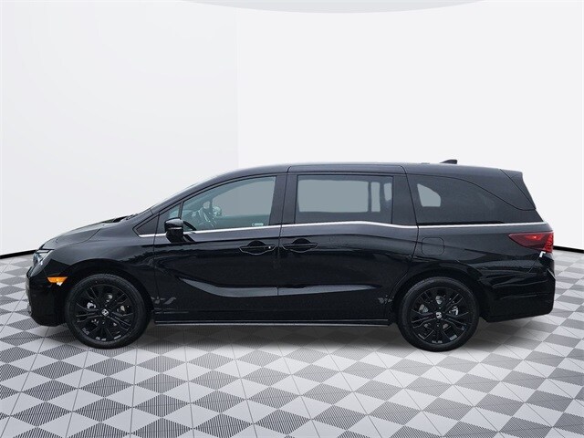 2026 Honda Odyssey photo 2