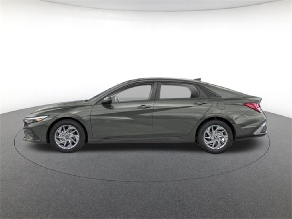 New 2026 Hyundai Elantra SEL Sport Premium Sedan