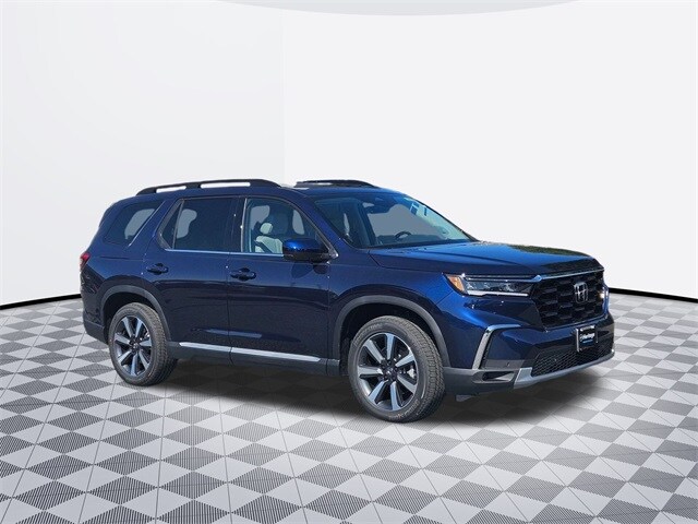 2025 Honda Pilot Touring photo 2