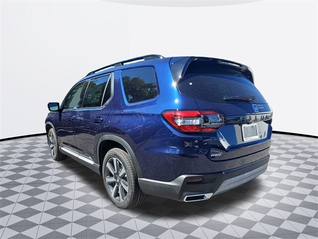 2025 Honda Pilot Touring photo 2
