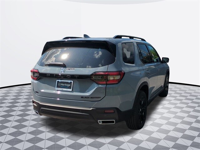 2025 Honda Pilot Black Edition photo 2
