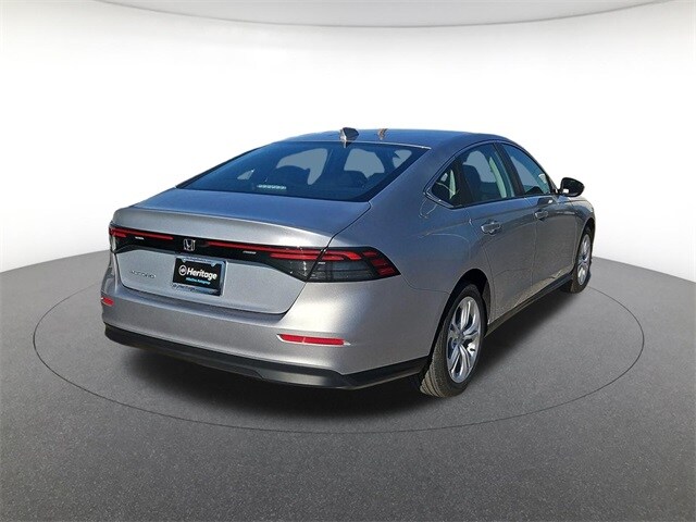 2025 Honda Accord LX photo 4